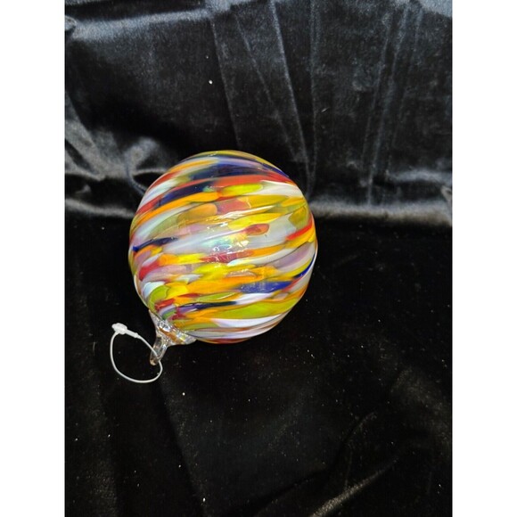 Glass Eye, beautiful brightly colored swirled glass ball Christmas Ornament. - Picture 4 of 4